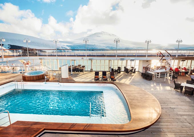 Silver Cloud ship